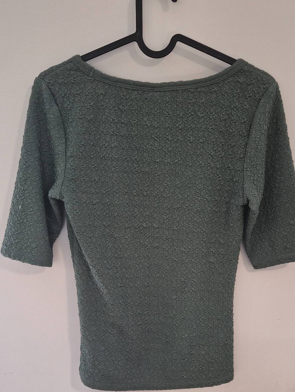 Gap Top - Picture 2 of 4